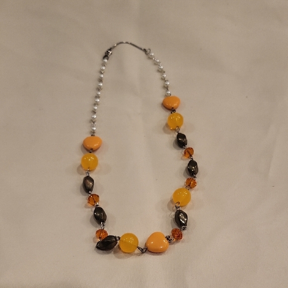 Elegant Orange and Silver Beaded Necklace‎ - Picture 1 of 3